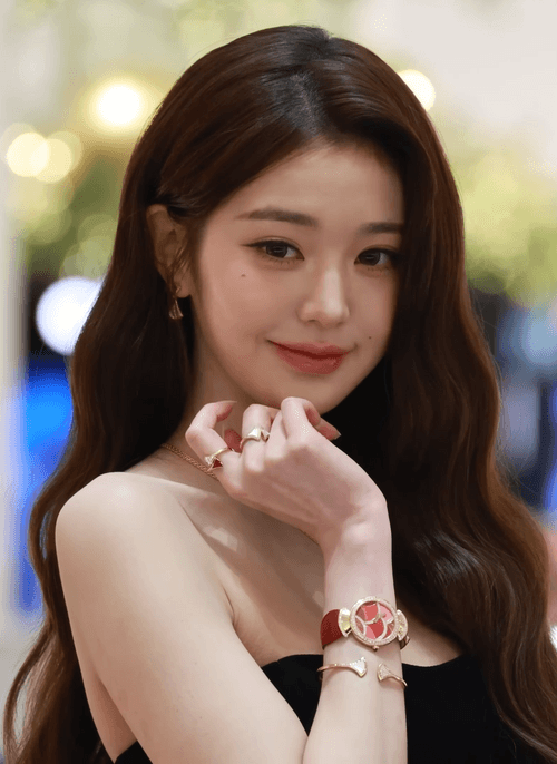 장원영 (IVE)